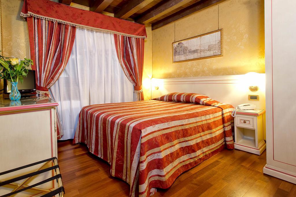 Pensión Ca' San Polo 3*
